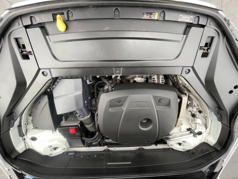 2019 Volvo XC90 T5 Momentum