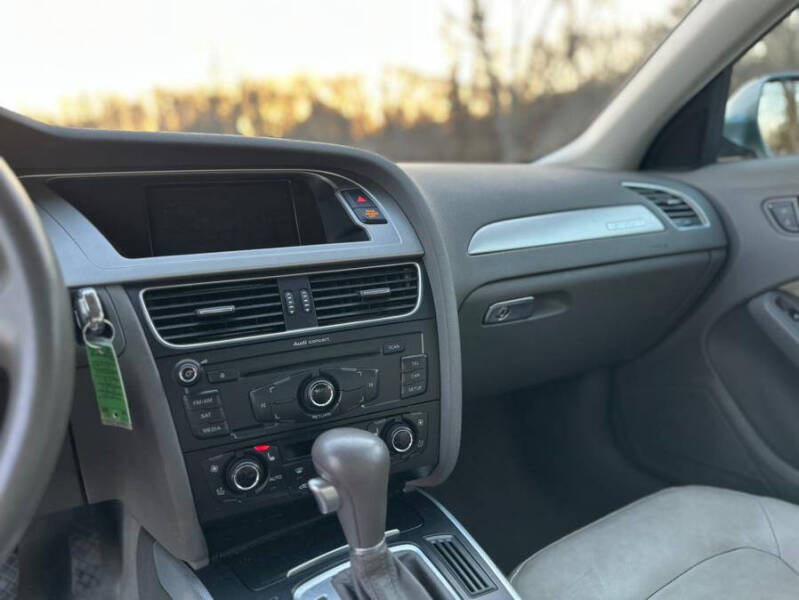 2010 Audi A4 2.0T quattro Premium Plus