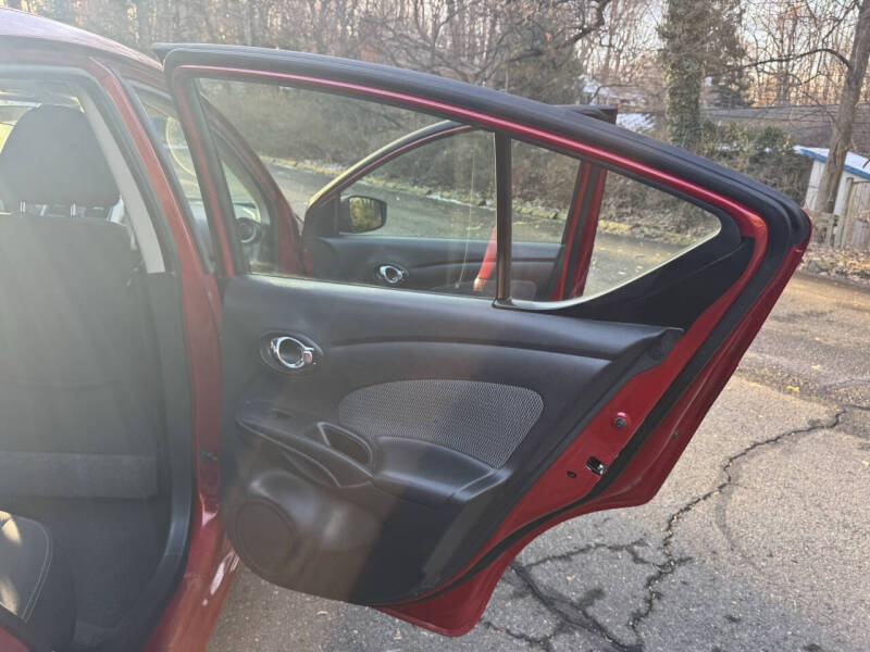 2015 Nissan Versa 1.6 SL
