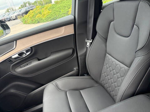 2026 Volvo XC90 B5 Core