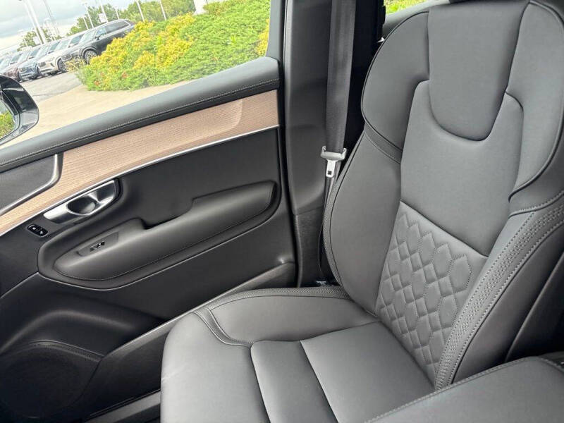 2026 Volvo XC90 B5 Core