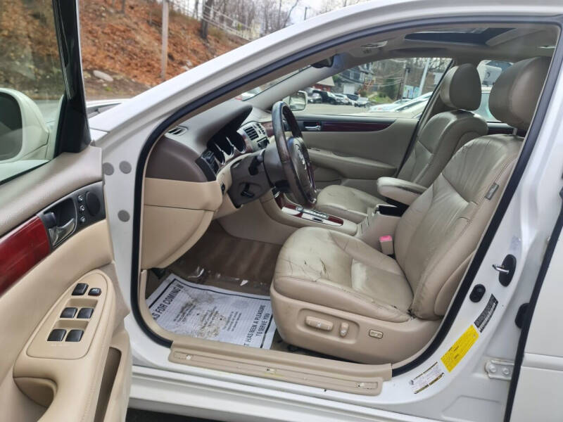 2004 Lexus ES 330