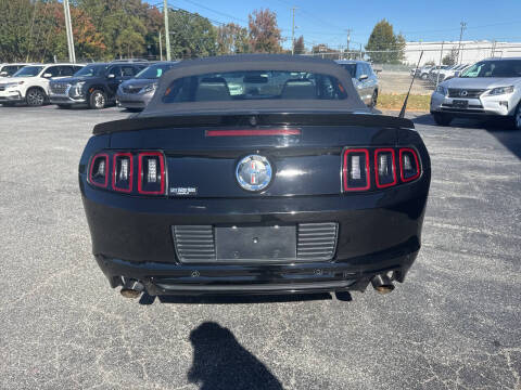 2014 Ford Mustang V6