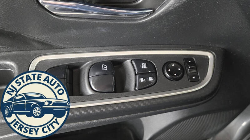 2020 Nissan Versa SR