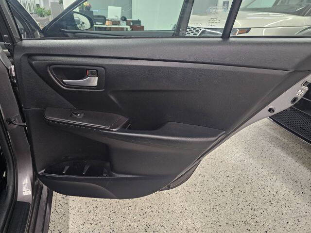 2016 Toyota Camry SE