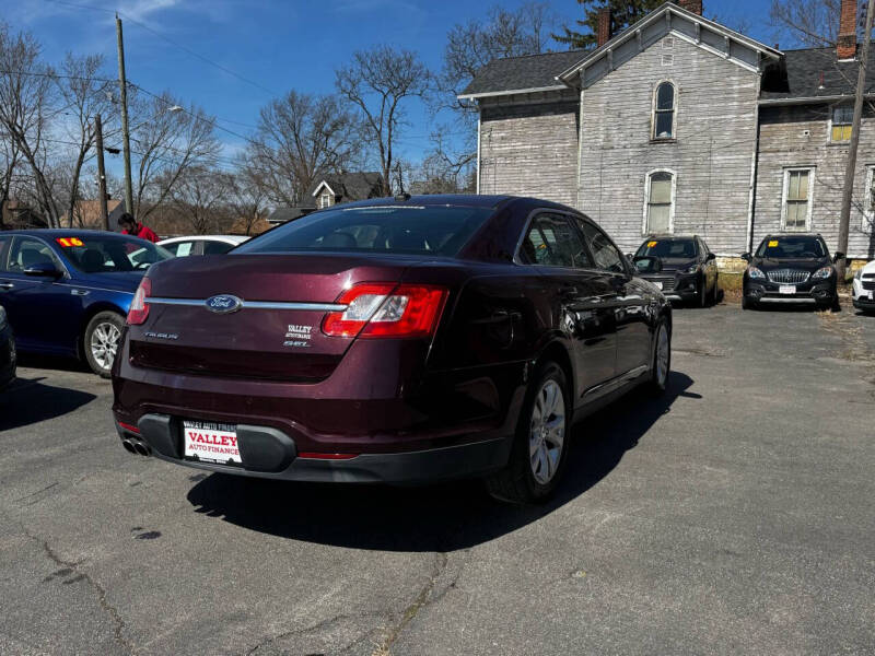 2011 Ford Taurus SEL