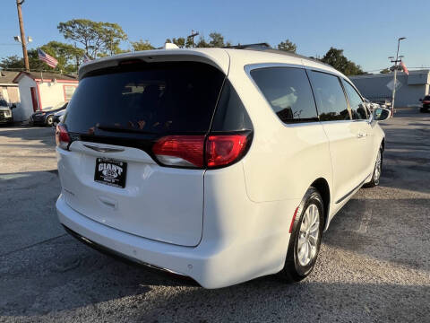 2017 Chrysler Pacifica Touring Plus