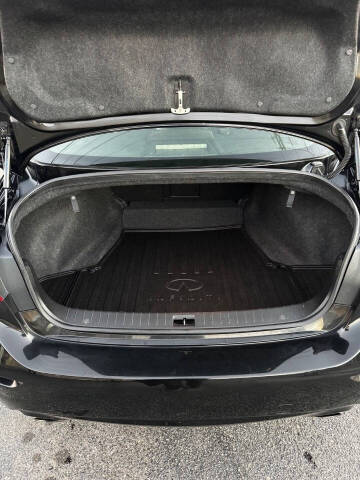 2015 Infiniti Q50 Premium