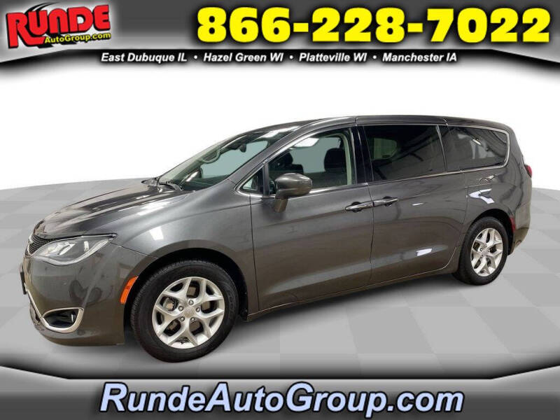 2019 Chrysler Pacifica for sale at Runde PreDriven in Hazel Green WI