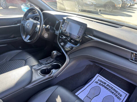 2022 Toyota Camry SE