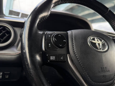 2017 Toyota RAV4 Hybrid SE