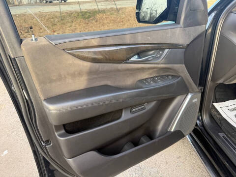 2017 Cadillac Escalade Platinum