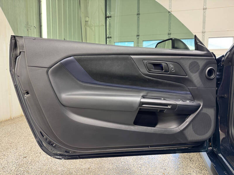 2025 Ford Mustang Dark Horse