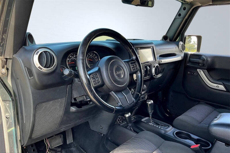 2011 Jeep Wrangler Unlimited Sahara