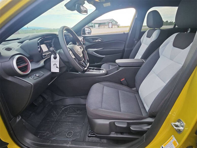 2025 Chevrolet Trax RS