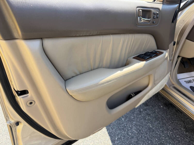 1996 Lexus LS 400