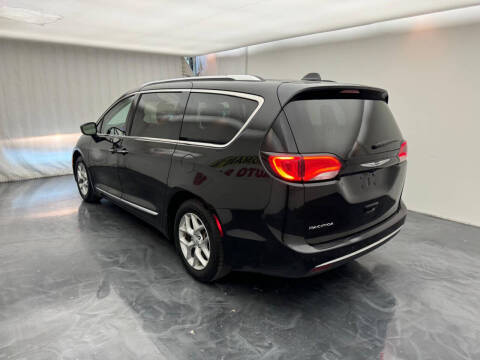 2019 Chrysler Pacifica Touring L Plus