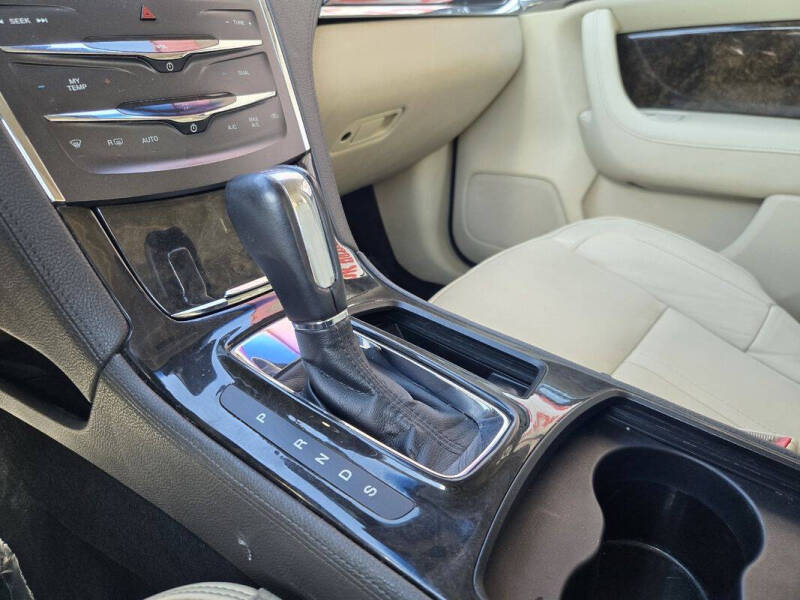 2016 Lincoln MKS