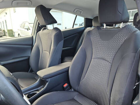 2018 Toyota Prius Two