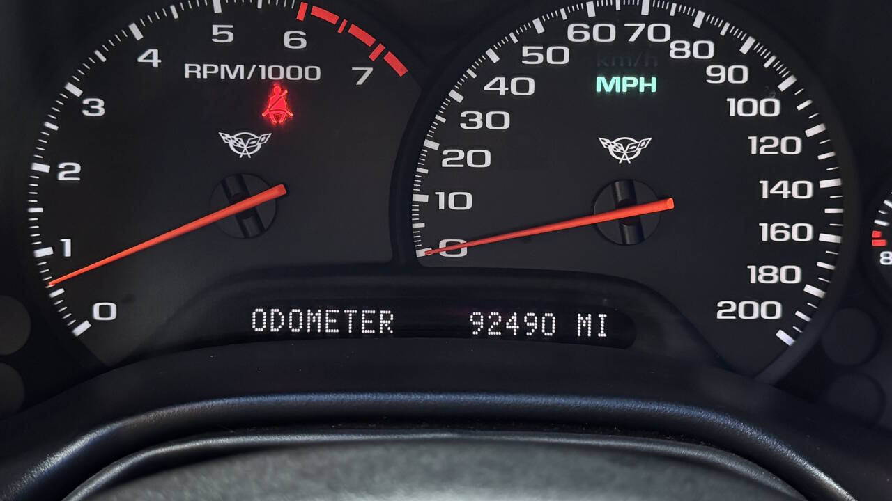 2004 Chevrolet Corvette 3