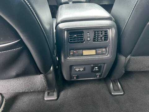 2017 Nissan Pathfinder Platinum