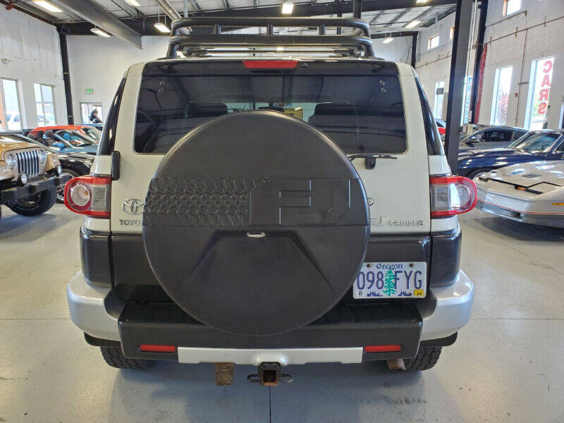 2012 Toyota FJ Cruiser 5