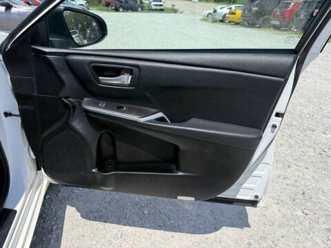 2015 Toyota Camry SE