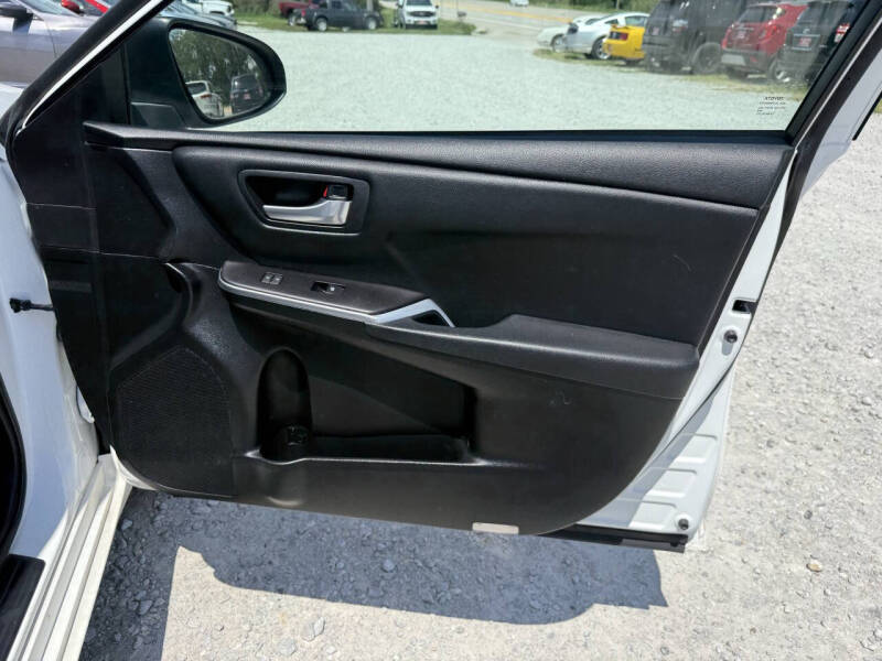 2015 Toyota Camry SE