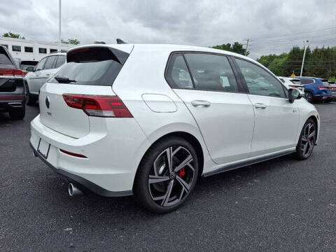 2025 Volkswagen Golf GTI SE