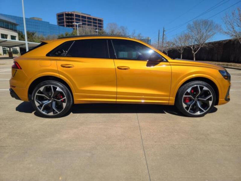 2023 Audi RS Q8 Base's photo