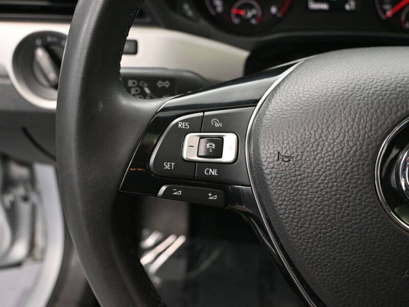 2021 Volkswagen Passat SE