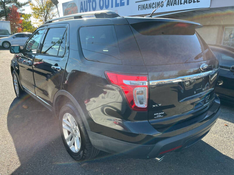 2014 Ford Explorer XLT photo 3