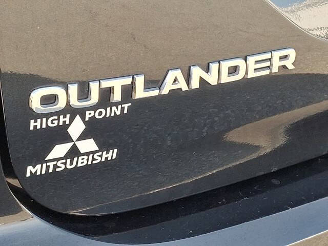 2022 Mitsubishi Outlander ES