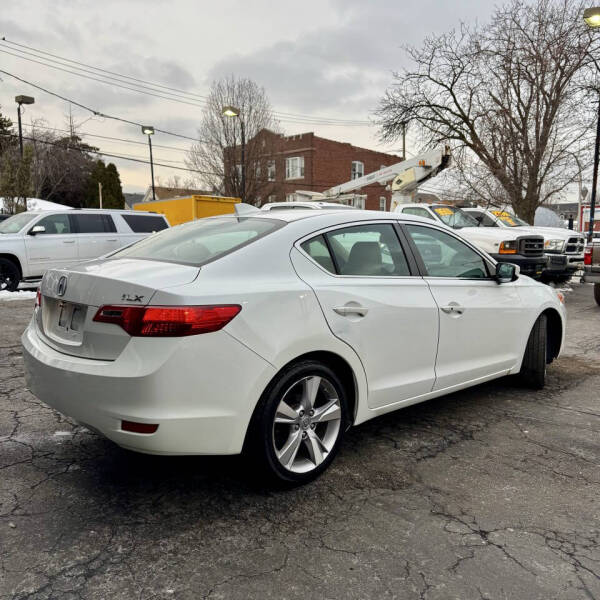 2013 Acura ILX 2.0L w/Tech