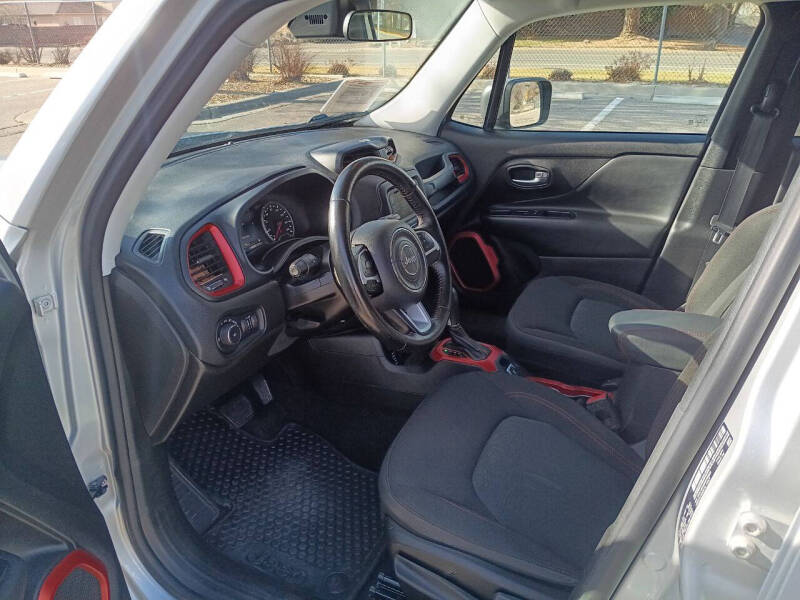 2017 Jeep Renegade Trailhawk