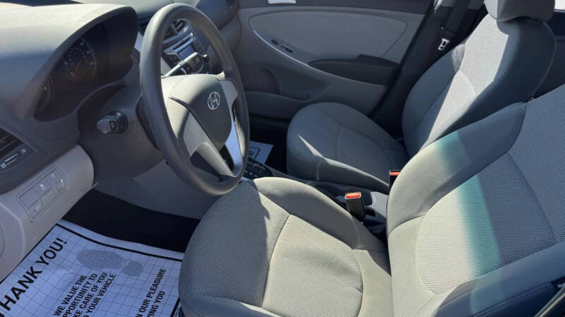 2013 Hyundai Accent GLS