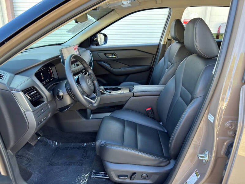 2024 Nissan Rogue SL