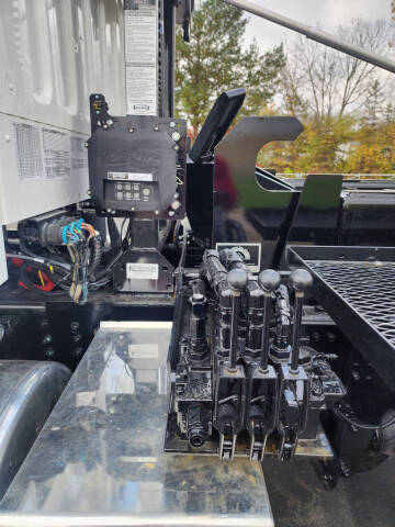 2026 Freightliner 114 SD