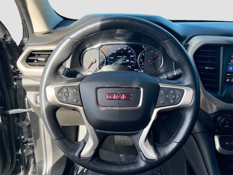 2022 GMC Acadia Denali