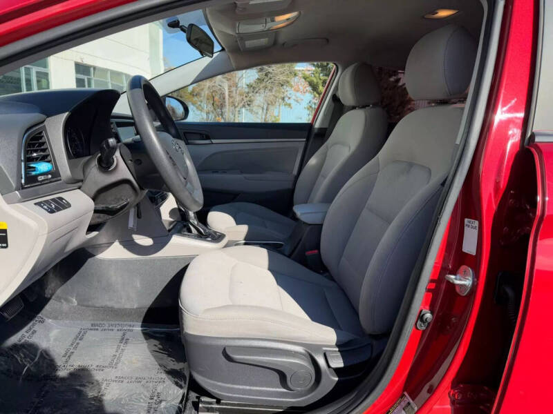 2018 Hyundai Elantra