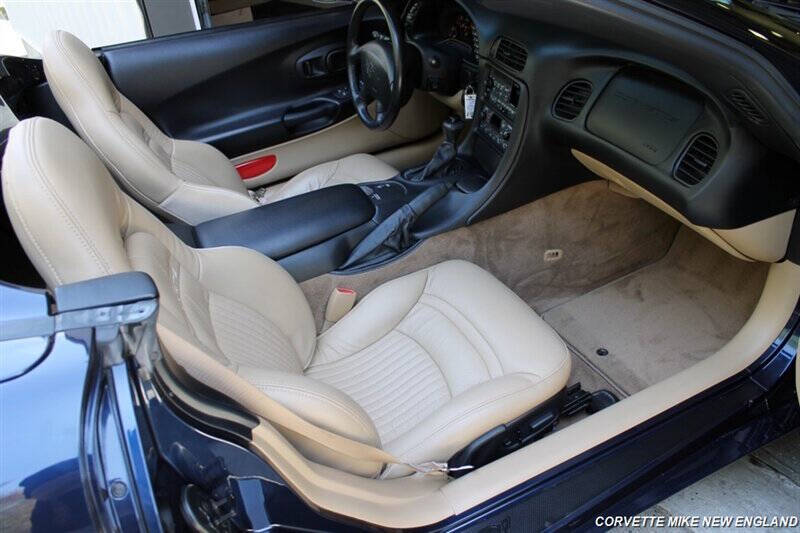 2001 Chevrolet Corvette 28