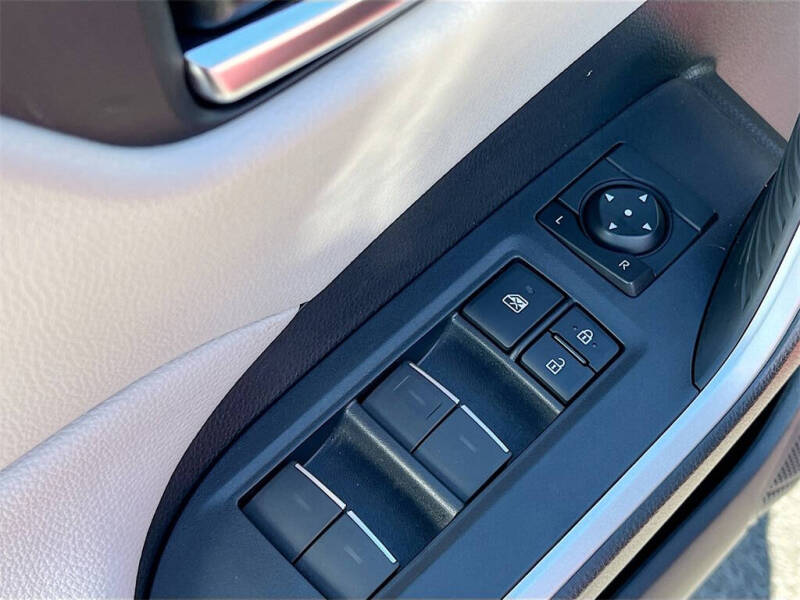 2025 Toyota RAV4 Hybrid XLE Premium