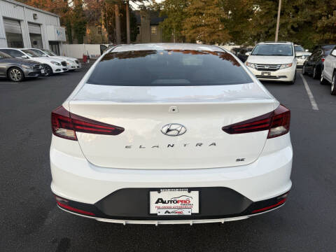 2020 Hyundai Elantra SE