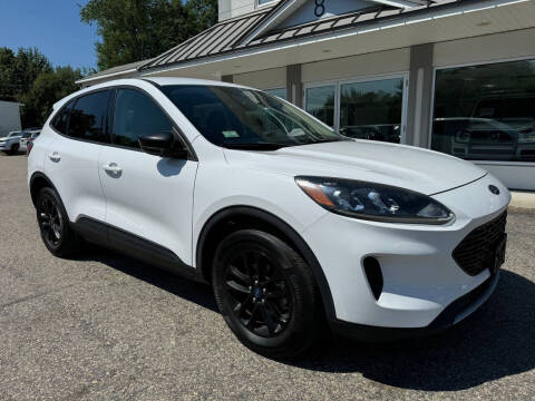 2020 Ford Escape Hybrid for sale at DAHER MOTORS OF KINGSTON in Kingston NH