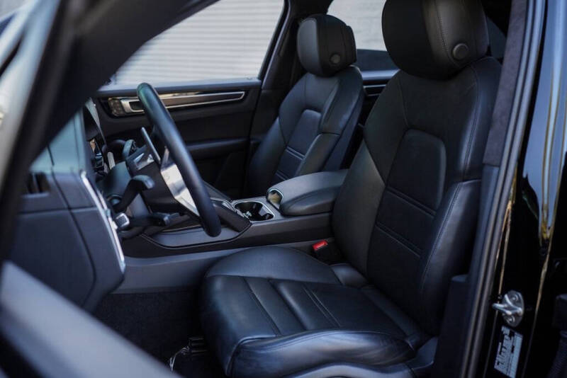 2022 Porsche Cayenne GTS