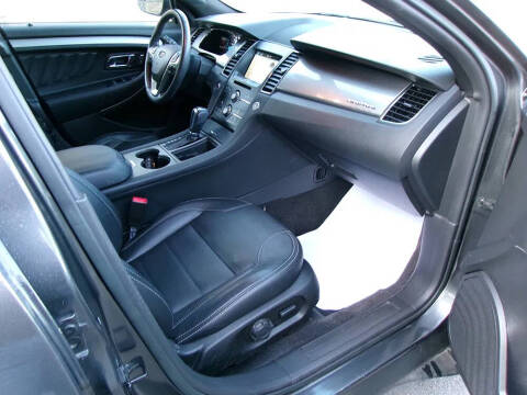 2018 Ford Taurus SEL