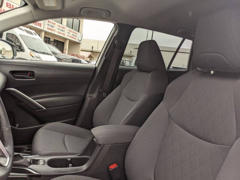 2025 Toyota Corolla Cross LE