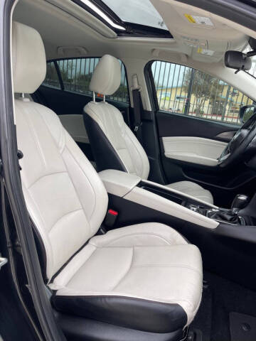 2018 Mazda MAZDA3 Grand Touring