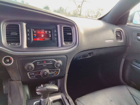 2015 Dodge Charger SE