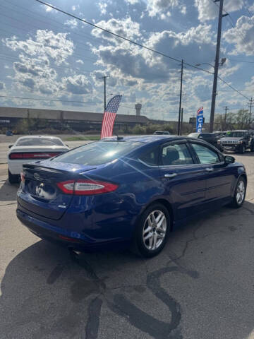 2013 Ford Fusion SE